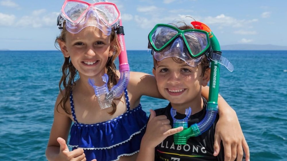 Snorkel with the whole fam in Hawaii! Credits: @fourwindsmaui