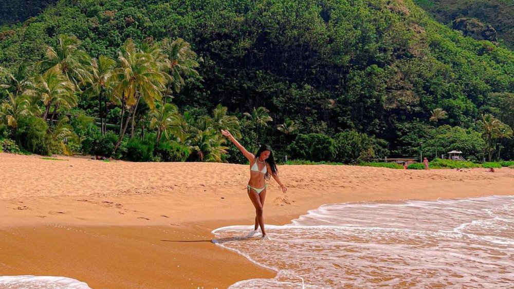 Spend time by the beach after snorkelling. Credits: @bbyluvp