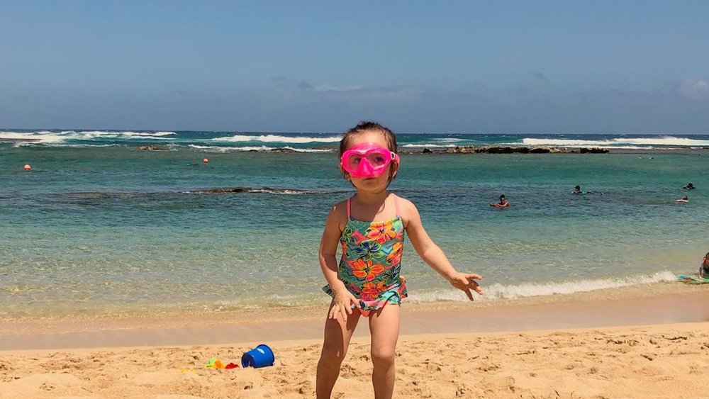 Train your little mermaids and mermen in Hawaii. Credits: @maril_y_n