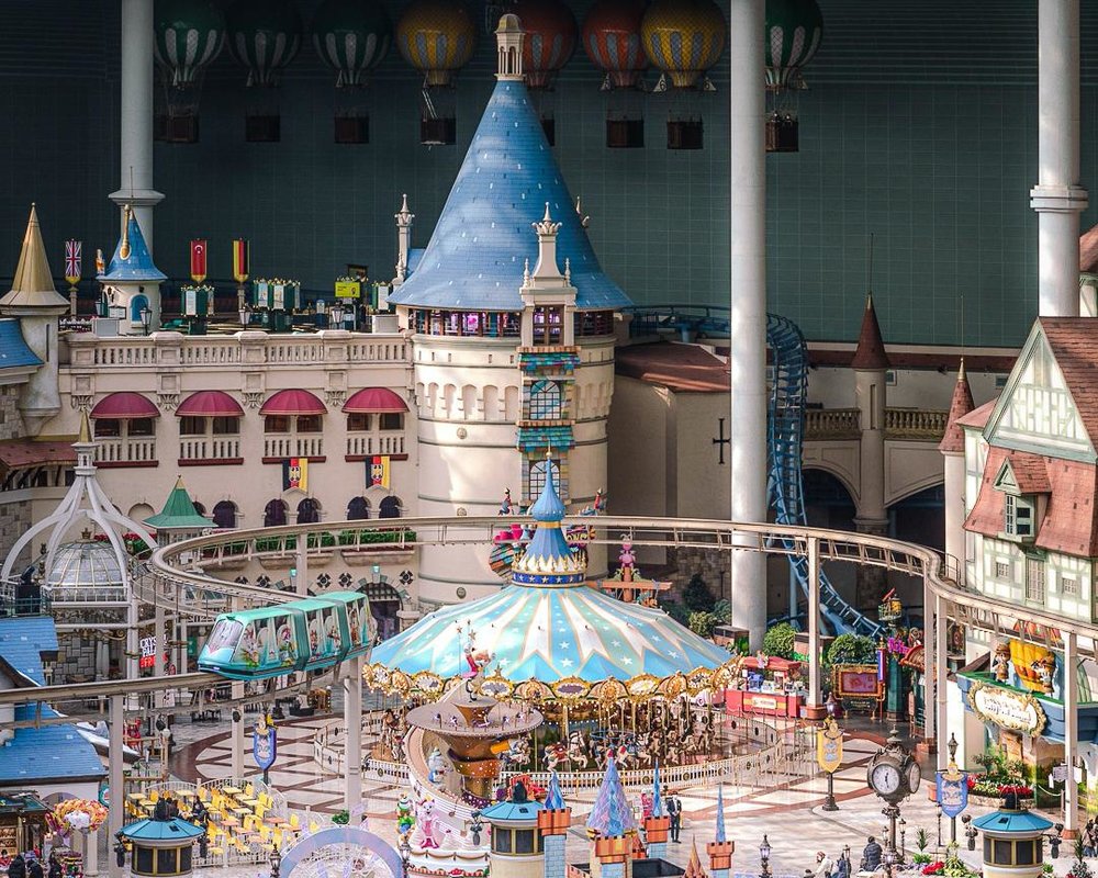 Castles and attractions inside Lotte World