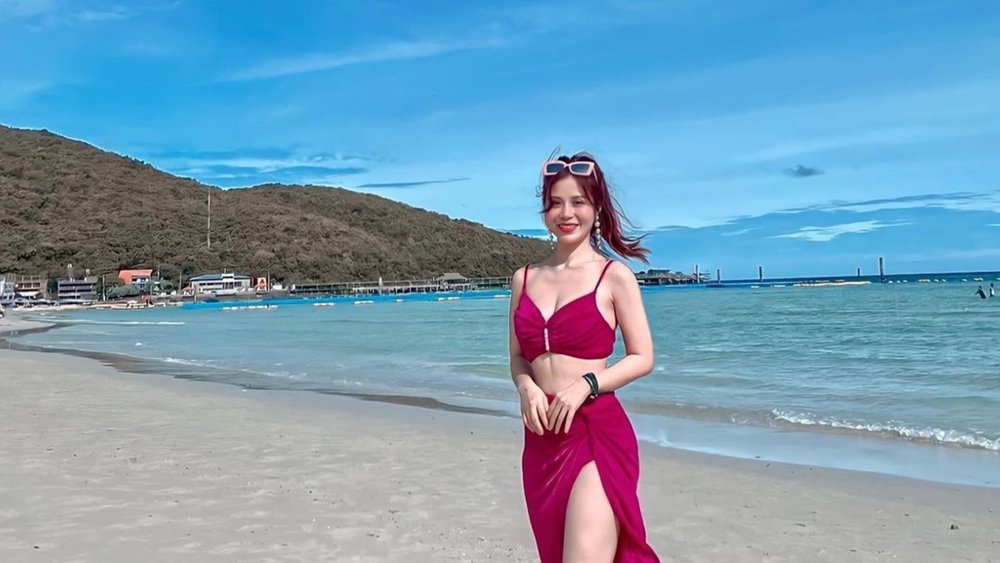 Take the plunge at Coral Island’s aquamarine waters. Credit: maihoaly2607