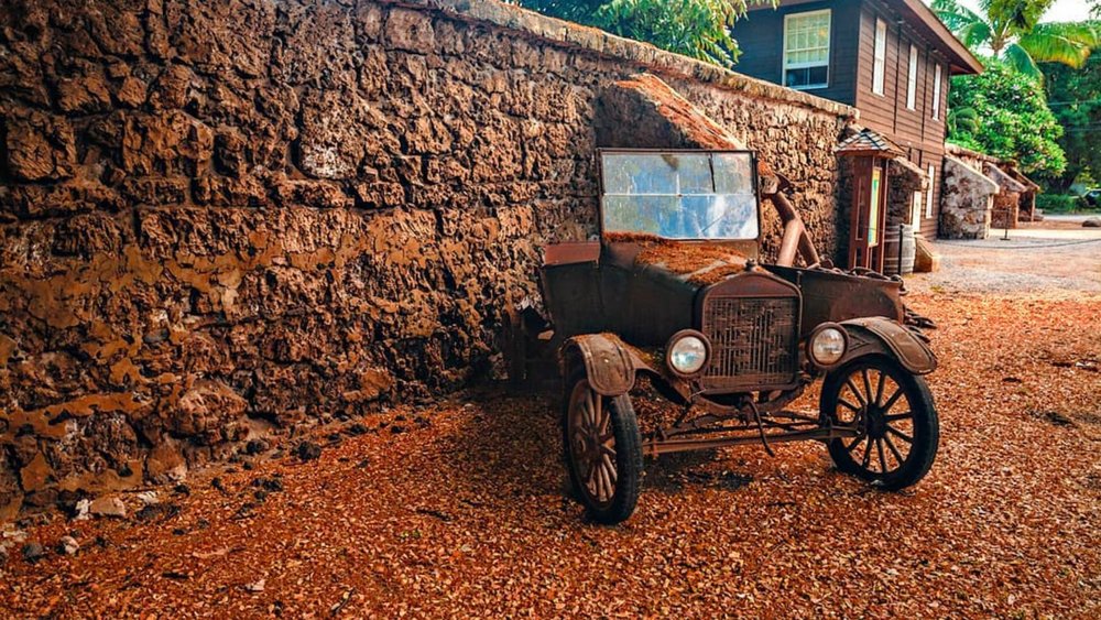 The Lahaina Historic Trail has many nostalgic sights, like preserved homes and vehicles.  Credits: @cci_dave on Instagram