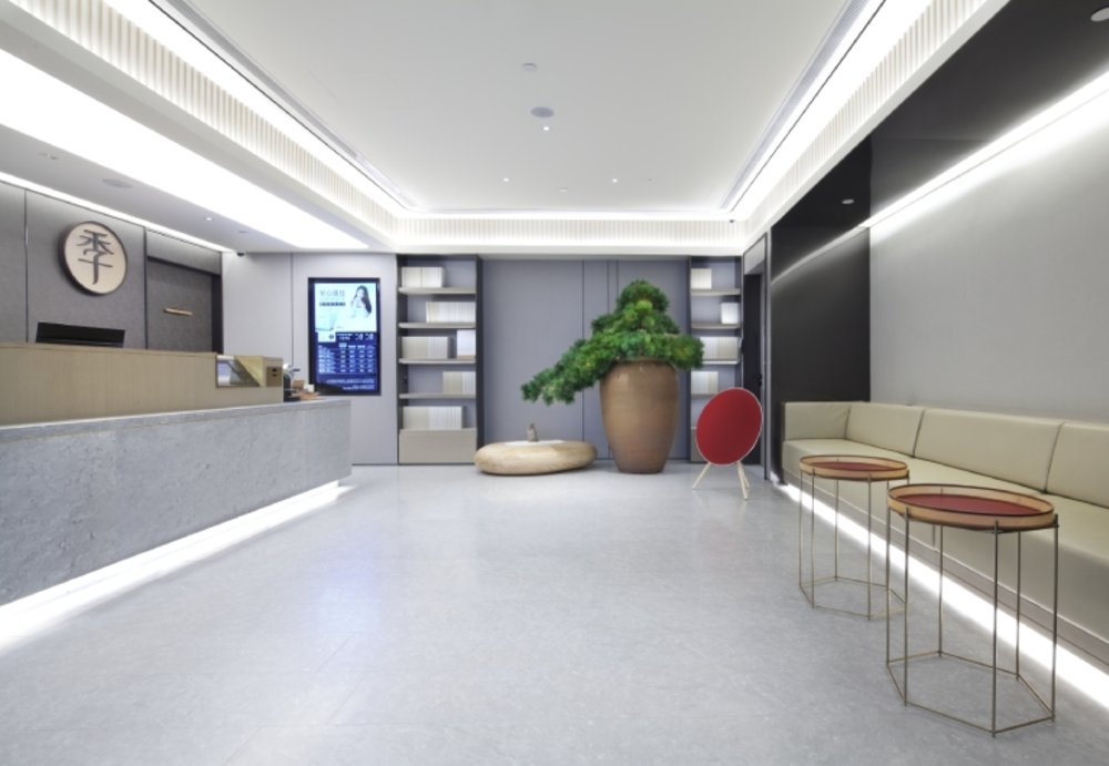 ภายในโรงแรมตกแต่งสไตล์มินิมอล 