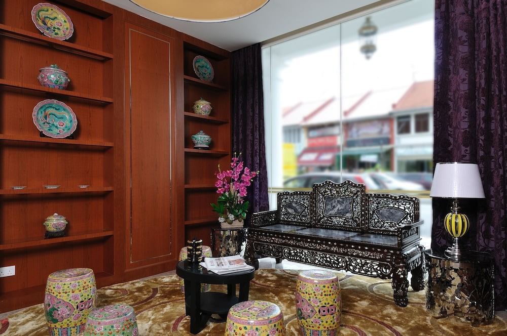 ภายในโรงแรมตกแต่งสไตล์ Peranakan 