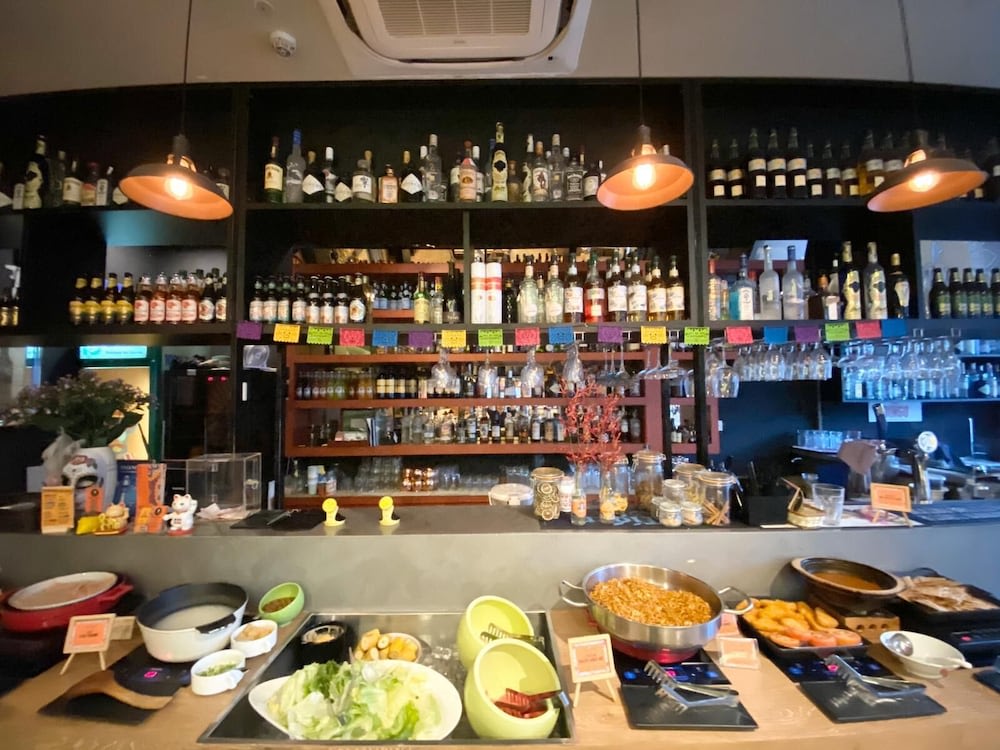 มินิบาร์หรือเลานจ์ พร้อมเสิร์ฟเครื่องดื่ม 