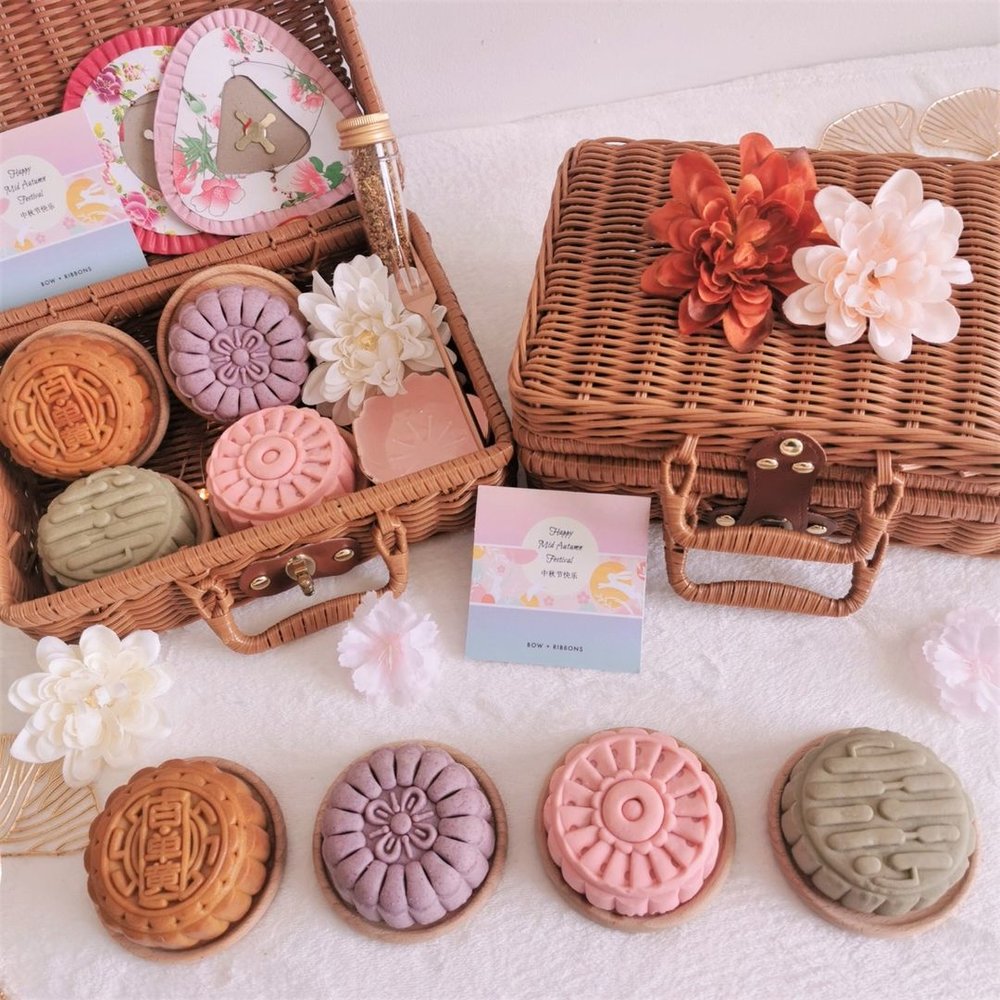 order halal mooncake sets from Bow + Ribbons Malaysia