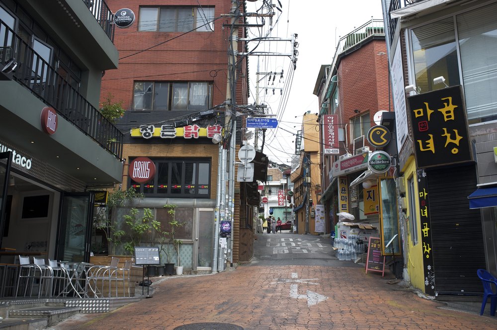 Different stores along the streets of Itaewon