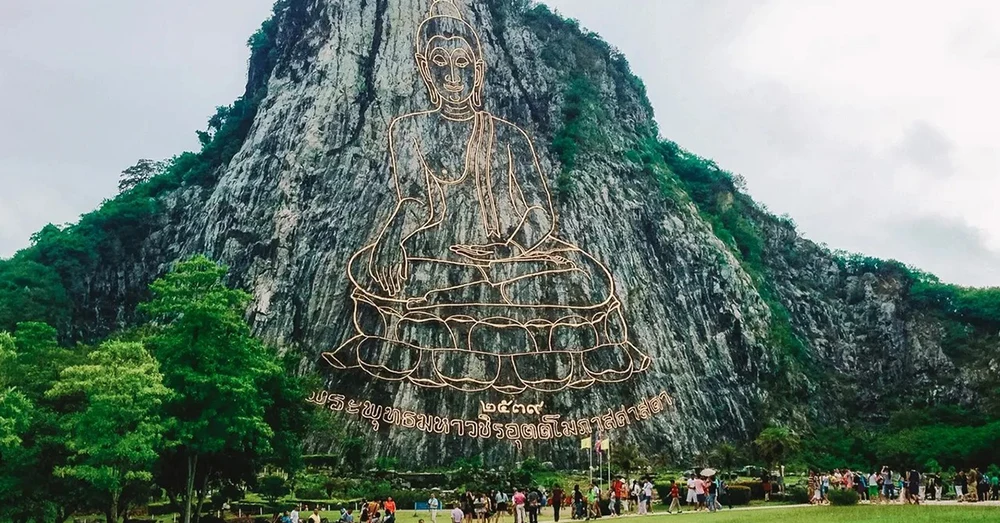 Núi Phật Khao Chi Chan Pattaya