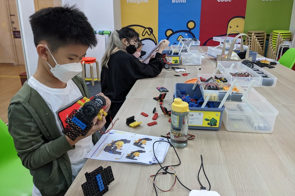 RoboThink Sunway Pyramid best indoor kids activity in KL Selangor