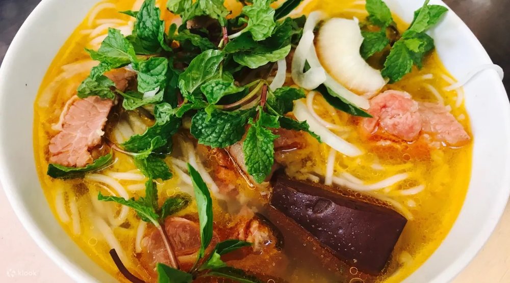 ก๋วยเตี๋ยว Cao Lau พร้อมน้ำซุปร้อนๆคล่องคอ