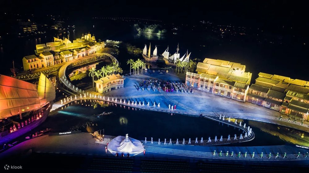 ใครชอบการแสดงห้ามพลาด ! Hoi An Memories จัดเต็มทั้ง แสง สี เสียง และ การเต้นรำ