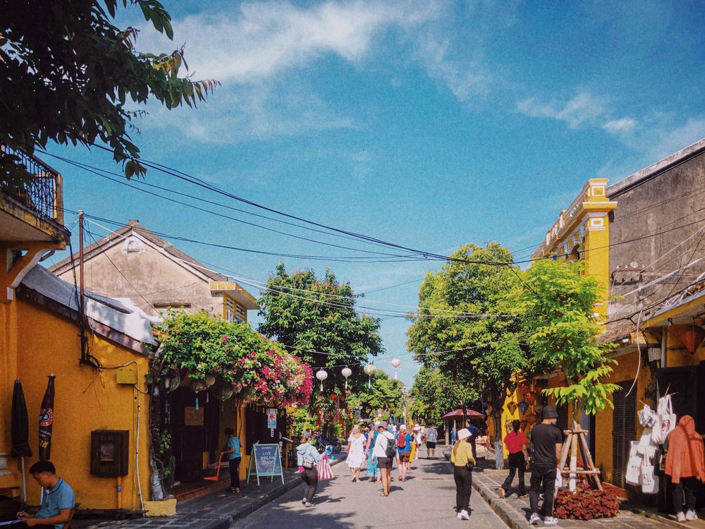 เมืองโบราณ มีร้านค้ามากมายซ่อนอยู่ในนี้ 