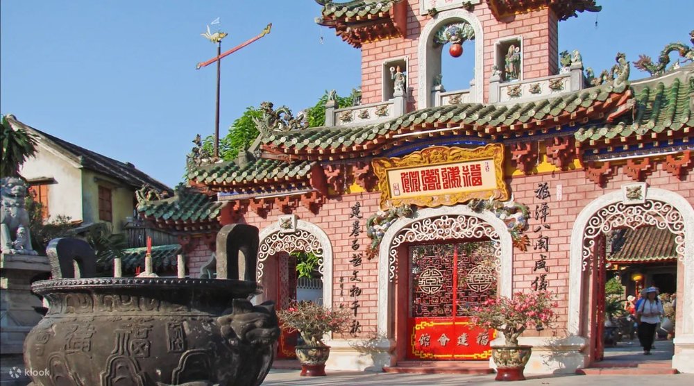 สมาคมฟุกเกี๋ยน เป็นวัดจีน ตกแต่งแบบโบราณ 