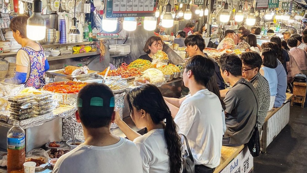 Go on a food trip and try Gwangjang Market’s delectable street food.  Credits: @sji_koreabackpacker on Instagram