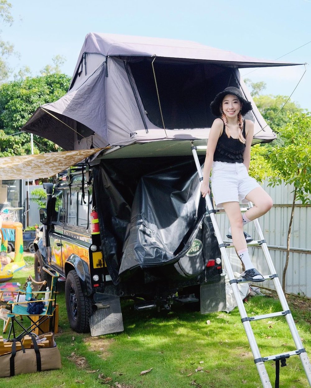 露營的方式越來越多種類，有些地方提供車頂露營。@ronnienie