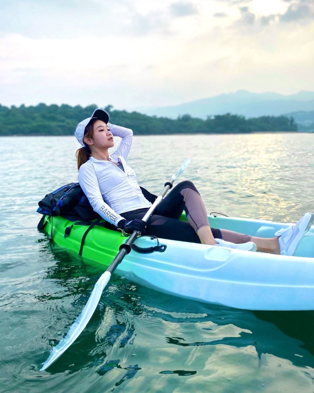 玩獨木舟既可鍛練體能，亦可享受海上飄浮的樂趣。@findmyrey