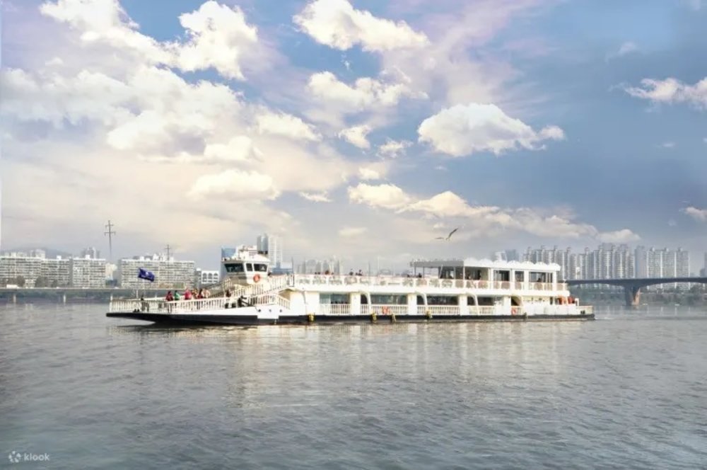 ชมความงามของแม่น้ำฮันกับ