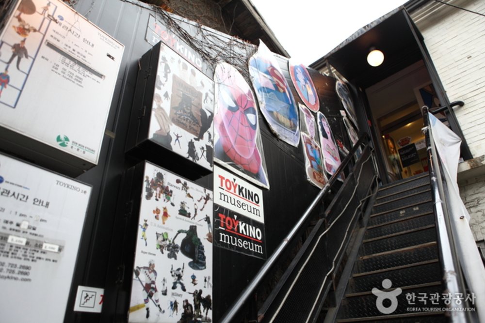 Escalator entrance to ToyKino Museum