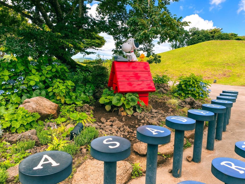 jeju things to do snoopy garden