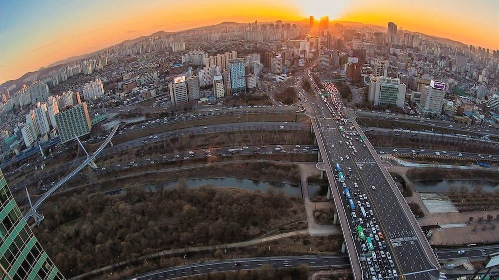 Watch the sunset over Seoul from your room—5 stories up!