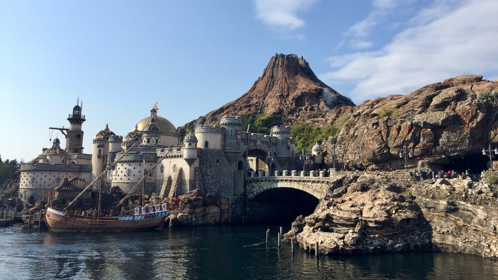 Explore the famous harbors of the world in one park at Tokyo DisneySea