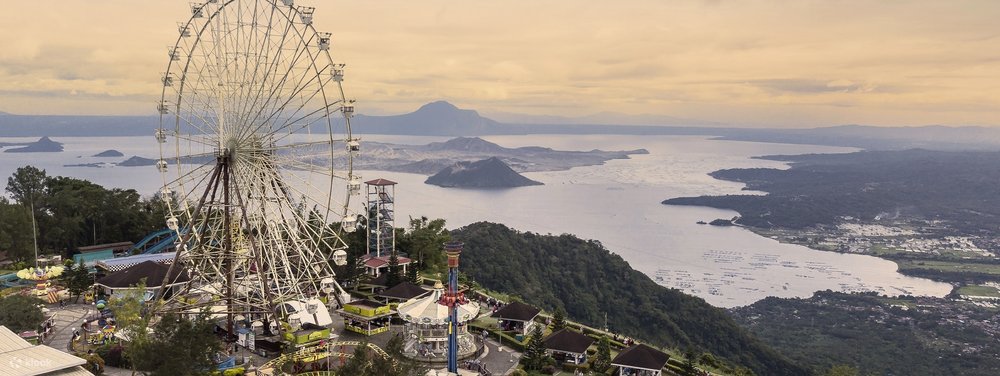 View of a big Ferris Wheel in Tagaytay