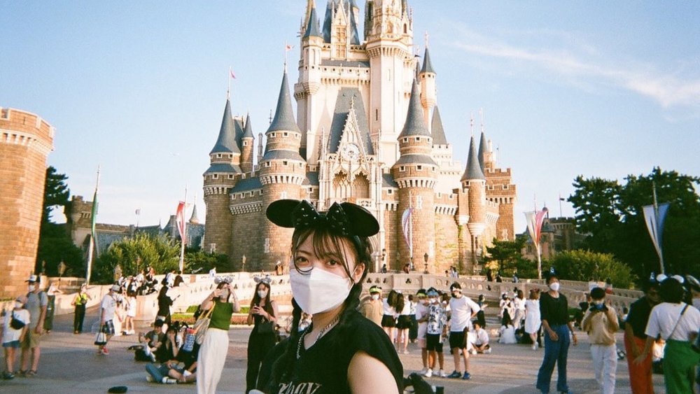  Whether you go to Disneyland or DisneySea, you’re guaranteed to have a magical time! Credit: @hinakko__75 