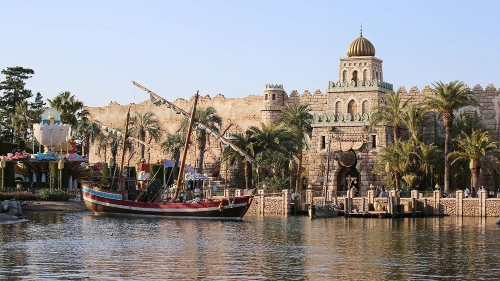 Lihat lebih dekat istana Sinbad di Arabian Coast. Credit: ando_393