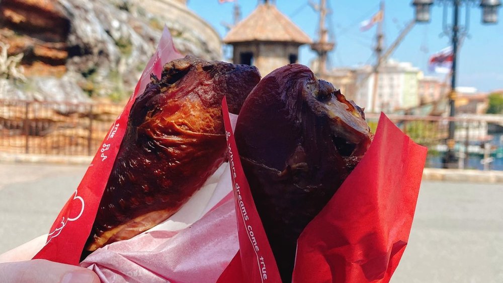 Tokyo’s turkey legs are smaller than your usual Disney turkey leg. Credits to @kaoriscooking
