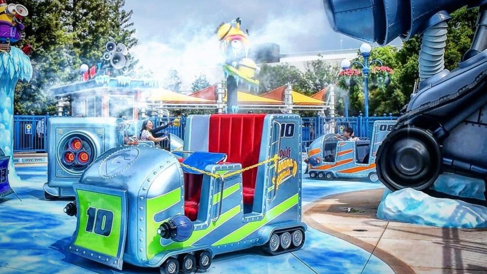 Cool down from the heat at the Freeze Ray Sliders. Credits to @l.c.a.studios_usj