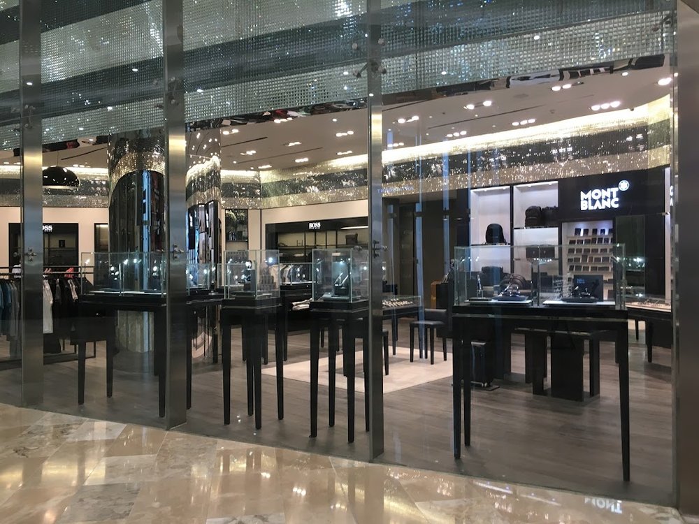 Mont Blanc store facade