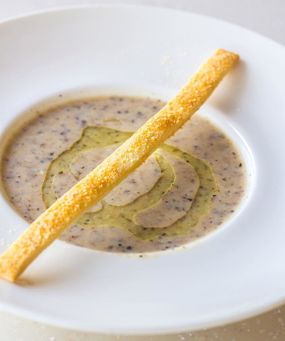 Soup with garlic bread