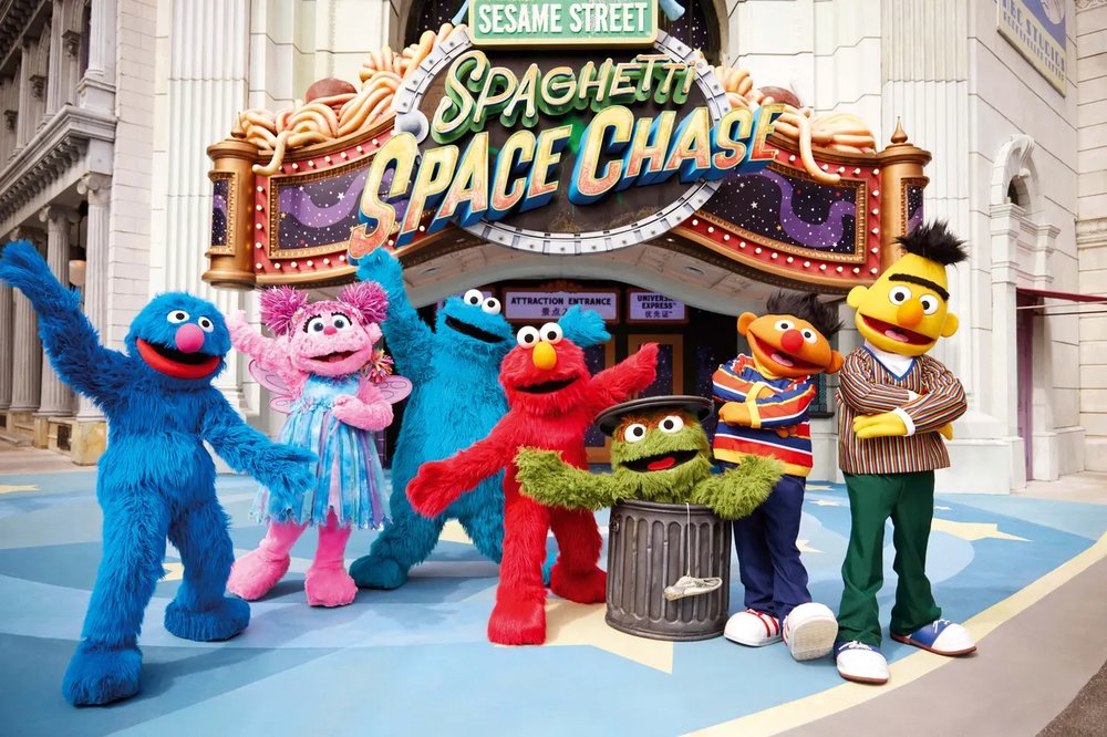 Sesame street character posing for a picture