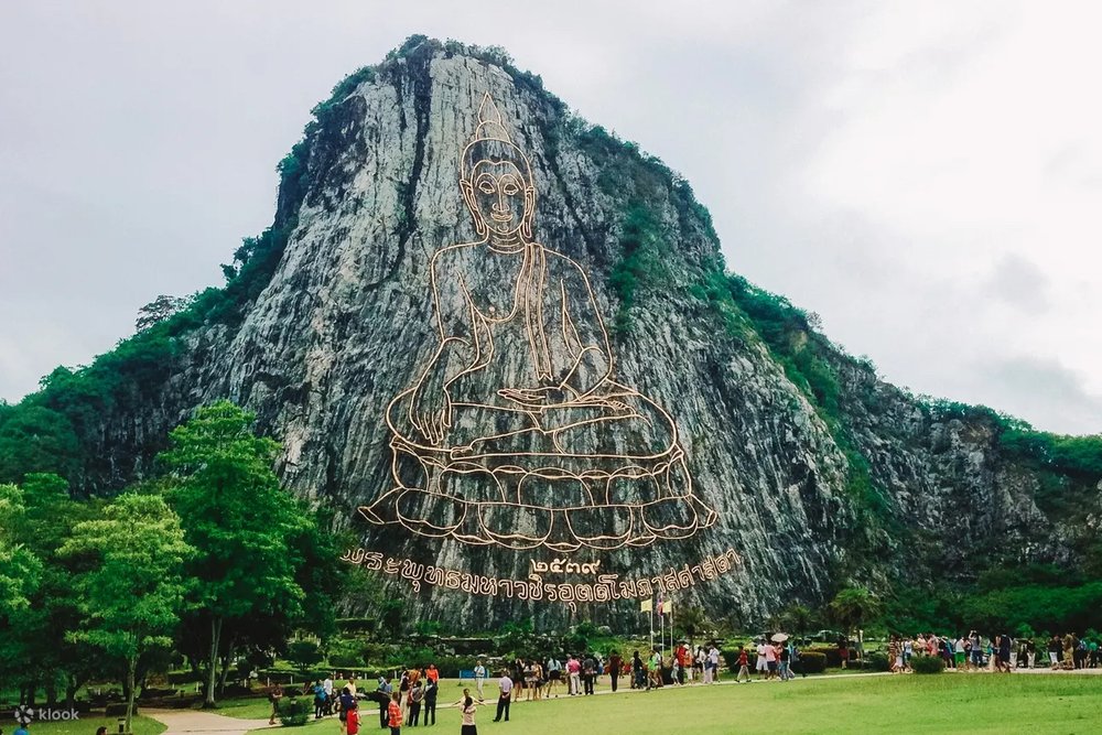 Buddha display in the mountain