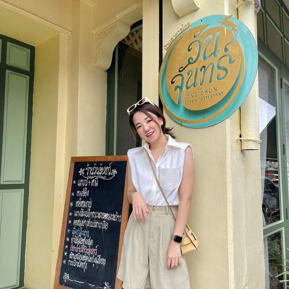 Lunch at One Chun Cafe & Restaurant best 4d3n Phuket Thailand itinerary