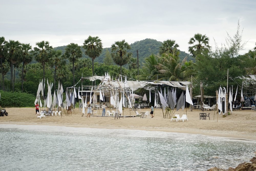 แวะพักให้หายเหนื่อยกับ 1d+ Day Artist