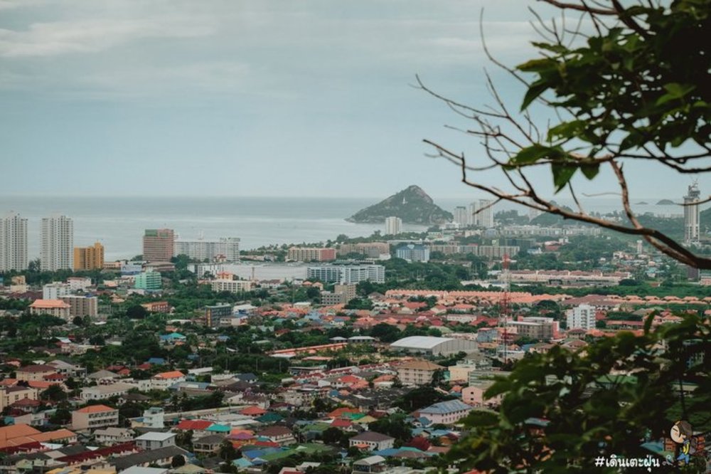 แวะชมวิว ณ จุดชมวิวเขาหินเหล็กไฟ