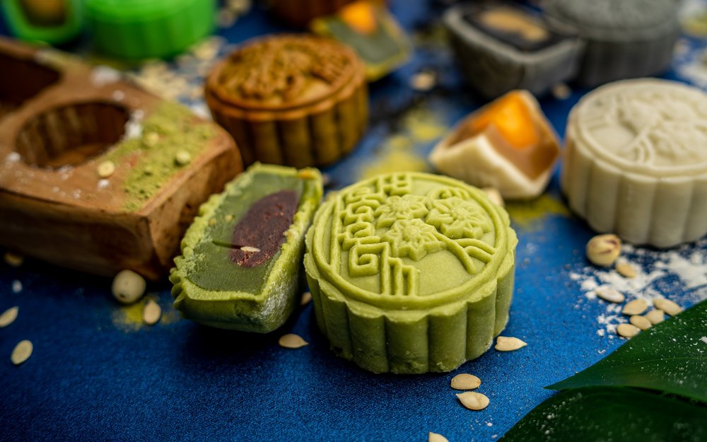 order halal mooncakes online delivery from Crystal Crown Hotel Petaling Jaya