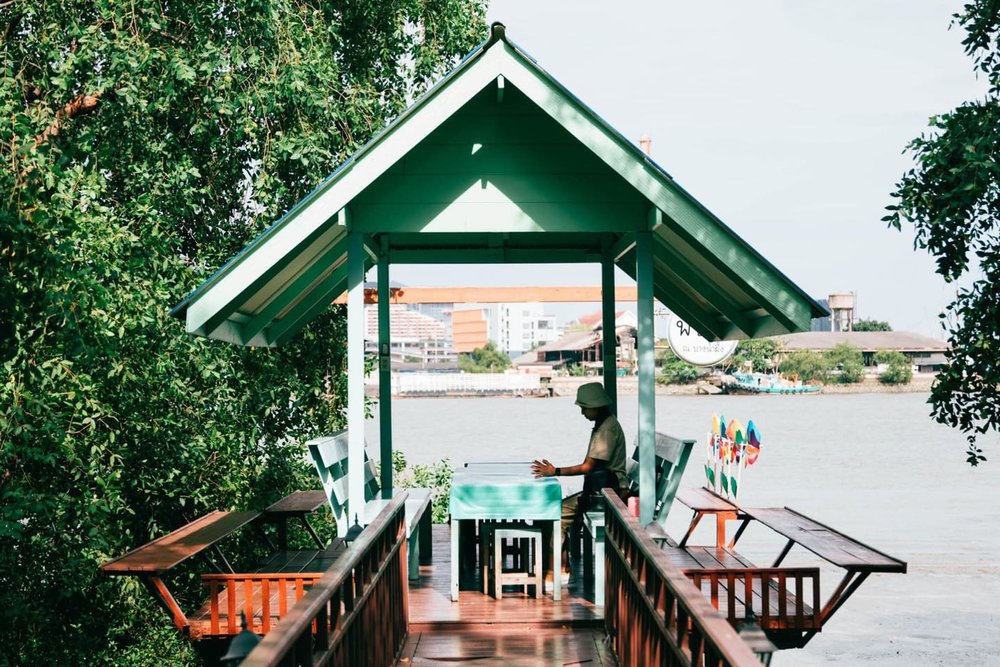 พบรัก ณ บางน้ำผึ้ง