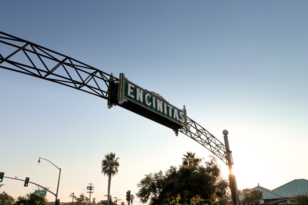 Signage that says Encinitas