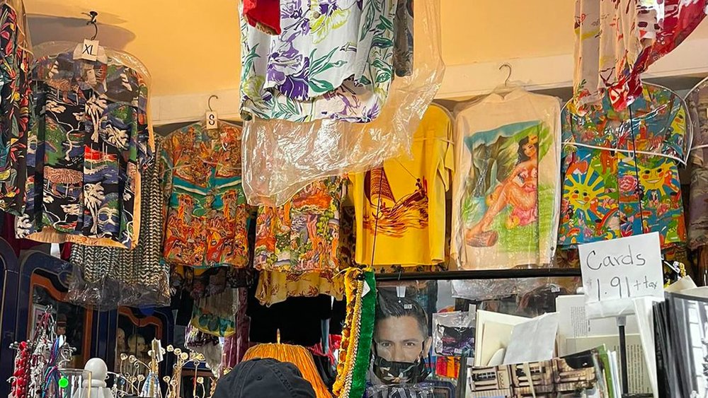 Nothing but cool tropical Hawaiian vibes inside the store! Image credits: @ferugson.bernice on Instagram