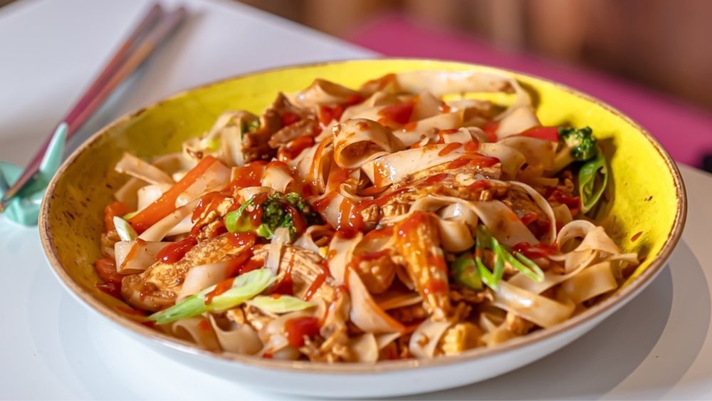 Pad See Ew is a milder, less spicy alternative to Pad Thai. Image credits: @thaiexpresskitchen on Instagram