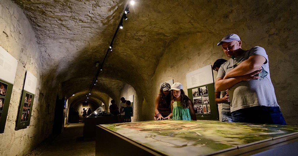 Đường hầm Város a Város Alatt