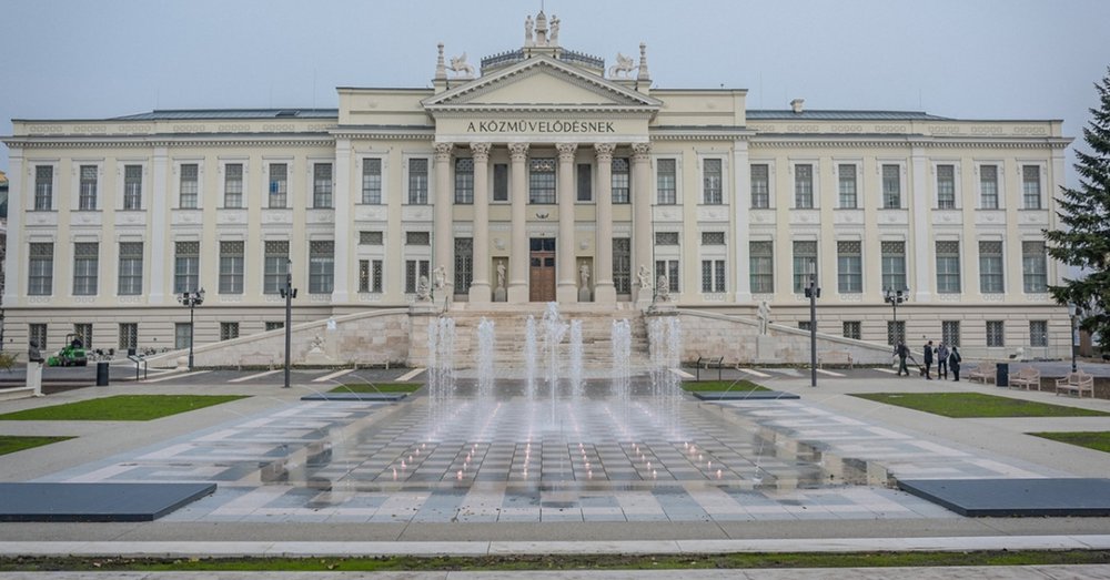  Bảo tàng Móra Ferenc