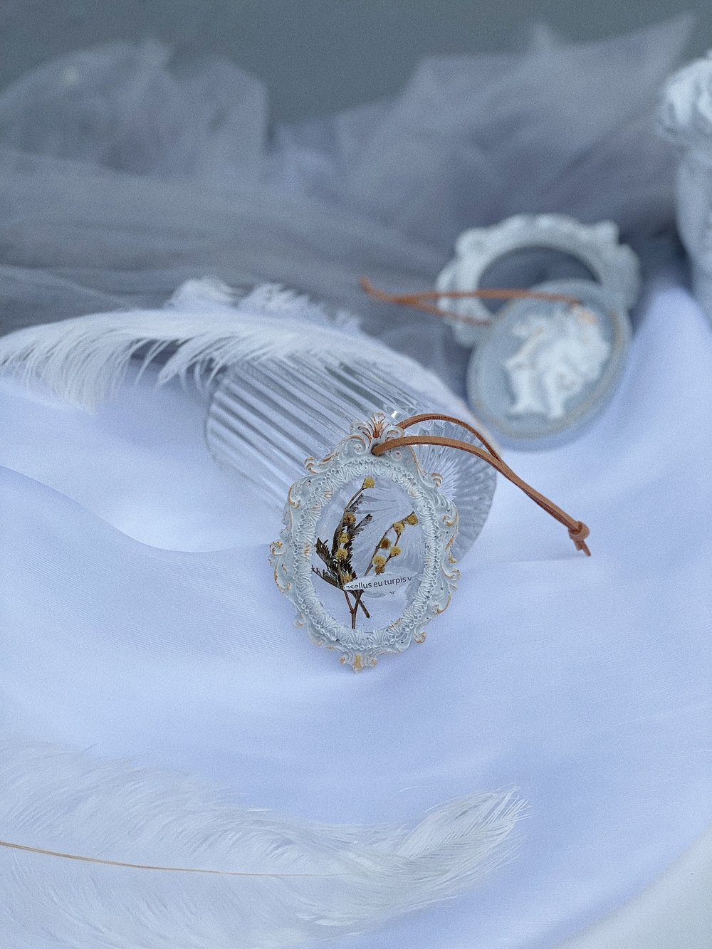 工作坊會教授小技巧使擴香石香氛掛牌更細緻。