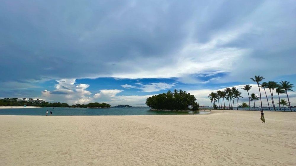 Take a step back at Tanjong Beach. Credits to @berkins