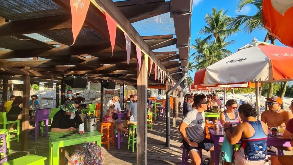 Drink by the beach at this vibrant bar. Credits to @bikinibarsingapore