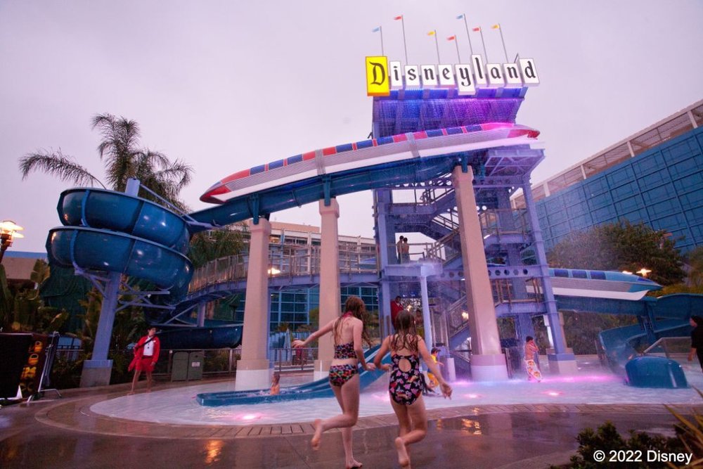 4100 ディズニーランド リゾート　モノレール　プール