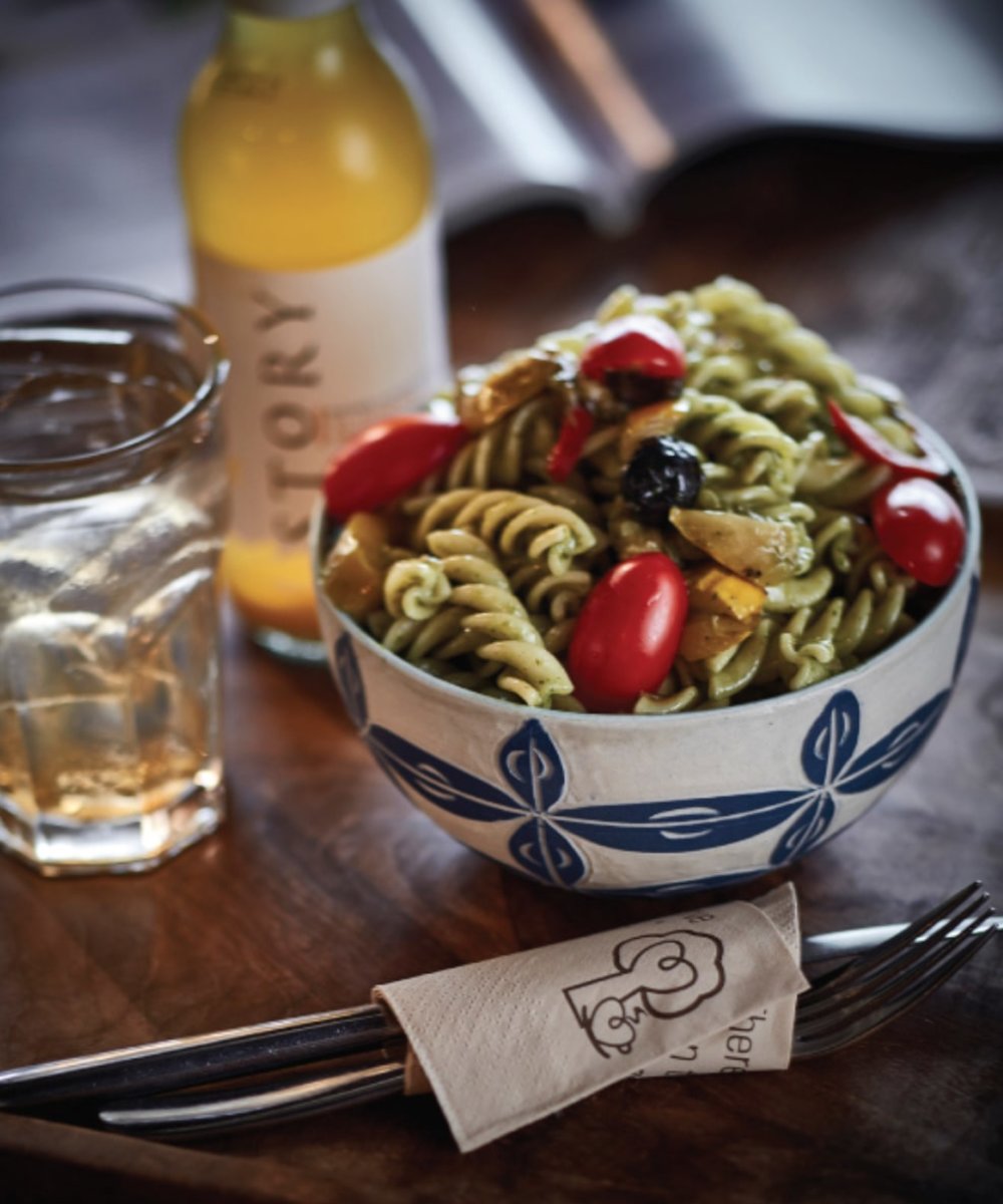 Tree cafe 提供輕食及甜點，等你行得攰可以抖下！