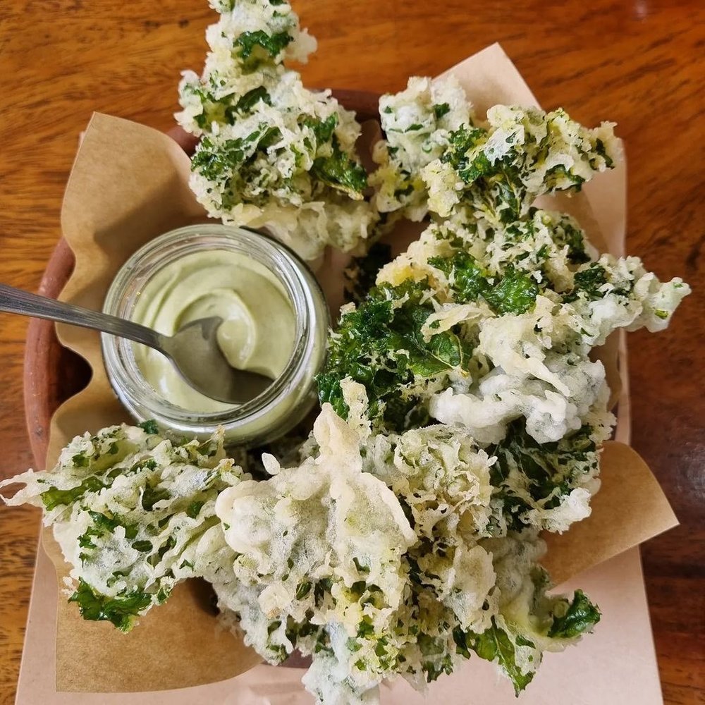 Green chips with dip